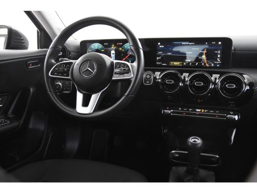 Mercedes-Benz A-Klasse 180 *1ste Eigenaar*Widescreen*Navigatie*Stoelverwarming*PDC* ActivLease financial lease