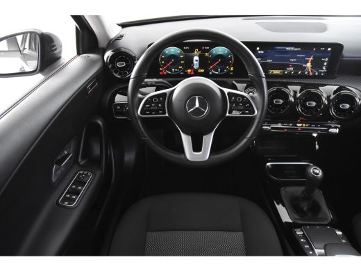 Mercedes-Benz A-Klasse 180 *1ste Eigenaar*Widescreen*Navigatie*Stoelverwarming*PDC* ActivLease financial lease