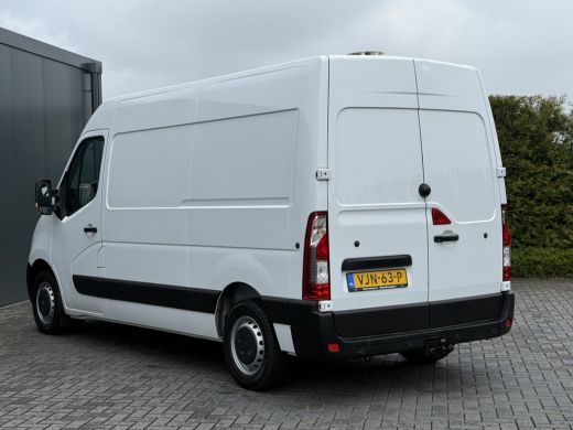 Opel Movano 2.3 Turbo 150 PK / L2H2 / 1e EIG. / TREKHAAK / 3-ZITS / AIRCO / CRUISE / INRICHTING / LED / 2500 ... ActivLease financial lease