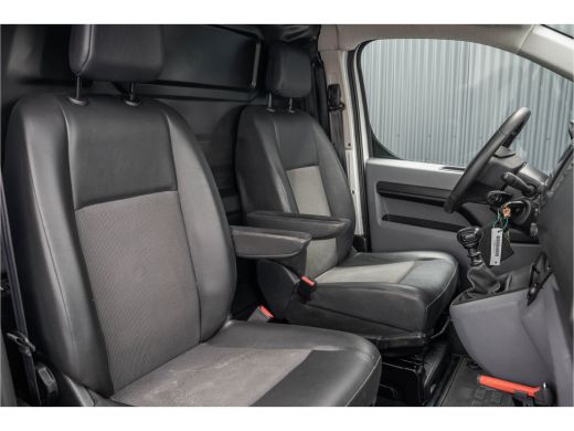 Opel Vivaro 1.5 L2H1 | 120 PK | 1ste Eigenaar | Cruise | Airco | Trekhaak | Imperiaal ActivLease financial lease