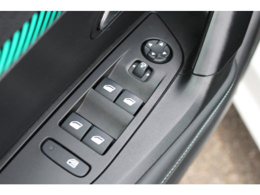 Peugeot 2008 1.2 PureTech Allure Pack | Navigatie | Camera | Trekhaak | NL auto | Apple carplay | Keyless | Bl... ActivLease financial lease