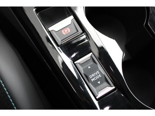 Peugeot 2008 1.2 PureTech Allure Pack | Navigatie | Camera | Trekhaak | NL auto | Apple carplay | Keyless | Bl... ActivLease financial lease