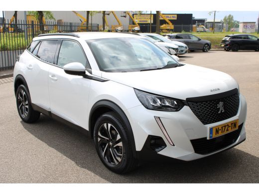 Peugeot 2008 1.2 PureTech Allure Pack | Navigatie | Camera | Trekhaak | NL auto | Apple carplay | Keyless | Bl... ActivLease financial lease