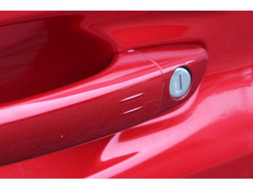 Peugeot 208 1.2 PURETECH 100PK ALLURE / NAVI / LEDER / CLIMA / PDC / 16" LMV / CAMERA / WINTERPAKKET / CRUISE... ActivLease financial lease