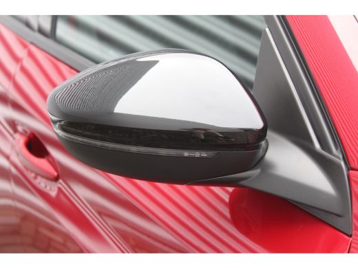 Peugeot 208 1.2 PURETECH 100PK ALLURE / NAVI / LEDER / CLIMA / PDC / 16" LMV / CAMERA / WINTERPAKKET / CRUISE... ActivLease financial lease
