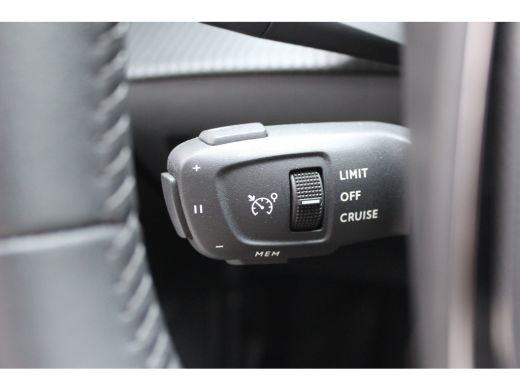 Peugeot 208 1.2 PURETECH 100PK ALLURE / NAVI / LEDER / CLIMA / PDC / 16" LMV / CAMERA / WINTERPAKKET / CRUISE... ActivLease financial lease