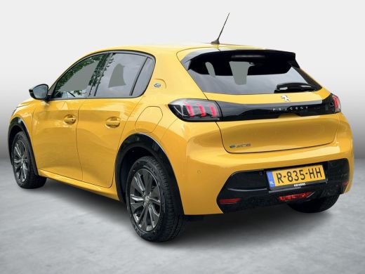 Peugeot e-208 EV Allure 50 kWh SOH 98,2% / Fabrieksgarantie / Warmtepomp / 3 Fase / Apple & Android / 1e Eigena... ActivLease financial lease