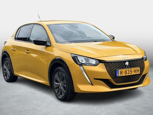 Peugeot e-208 EV Allure 50 kWh SOH 98,2% / Fabrieksgarantie / Warmtepomp / 3 Fase / Apple & Android / 1e Eigena... ActivLease financial lease