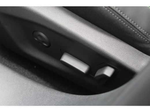 Peugeot e-308 GT 54 kWh Automaat | Bekleding Alcantara/kunstleder ActivLease financial lease