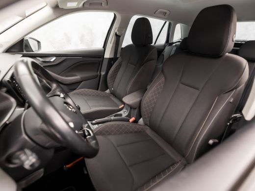 Skoda Kamiq 1.0 TSI Sport (VIRTUAL COCKPIT, APPLE CARPLAY, GROOT NAVI, PARKEERSENSOREN, SPORTSTOELEN, GETINT ... ActivLease financial lease