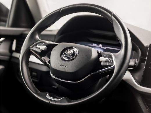Skoda Kamiq 1.0 TSI Sport (VIRTUAL COCKPIT, APPLE CARPLAY, GROOT NAVI, PARKEERSENSOREN, SPORTSTOELEN, GETINT ... ActivLease financial lease