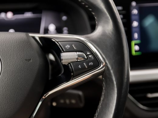 Skoda Kamiq 1.0 TSI Sport (VIRTUAL COCKPIT, APPLE CARPLAY, GROOT NAVI, PARKEERSENSOREN, SPORTSTOELEN, GETINT ... ActivLease financial lease