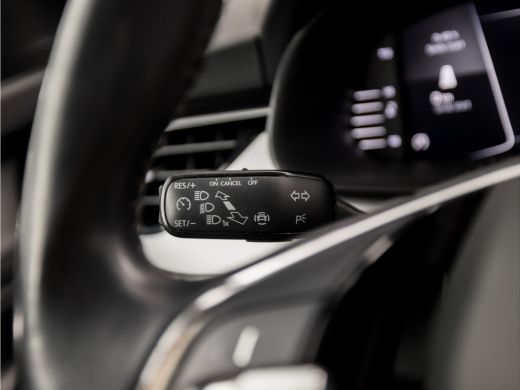 Skoda Kamiq 1.0 TSI Sport (VIRTUAL COCKPIT, APPLE CARPLAY, GROOT NAVI, PARKEERSENSOREN, SPORTSTOELEN, GETINT ... ActivLease financial lease
