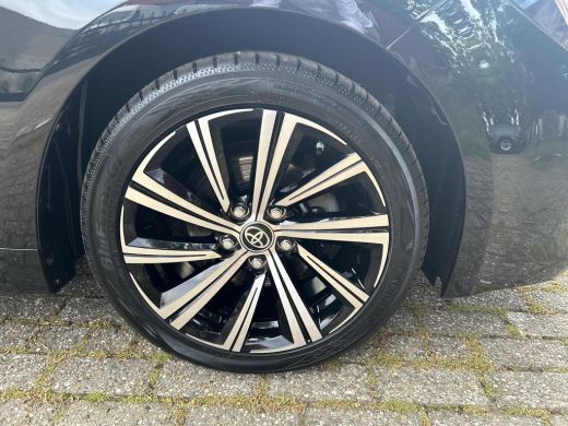 Toyota Corolla Touring Sports 1.8 Hybrid Dynamic ActivLease financial lease
