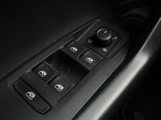 Volkswagen Polo 2.0 TSI GTI TSI 210PK DSG GTI-SPORT IQ-LIGHT/PDC/CARPLAY ActivLease financial lease