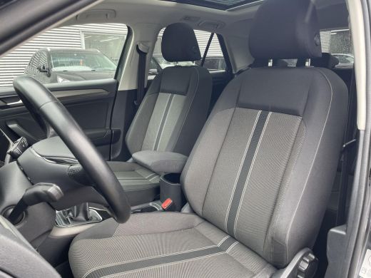 Volkswagen T-Roc 1.0 TSI Style Business | BTW ! ! | Panoramaschuif dak | Elk achterklep | Digital dashboard | ActivLease financial lease