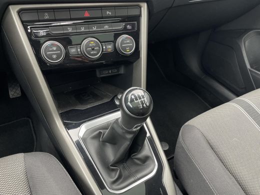 Volkswagen T-Roc 1.0 TSI Style Business | BTW ! ! | Panoramaschuif dak | Elk achterklep | Digital dashboard | ActivLease financial lease