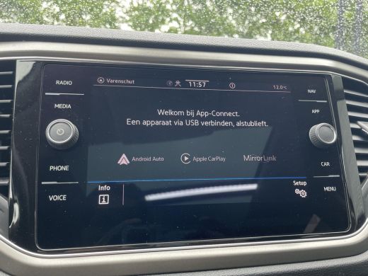 Volkswagen T-Roc 1.0 TSI Style Business | BTW ! ! | Panoramaschuif dak | Elk achterklep | Digital dashboard | ActivLease financial lease
