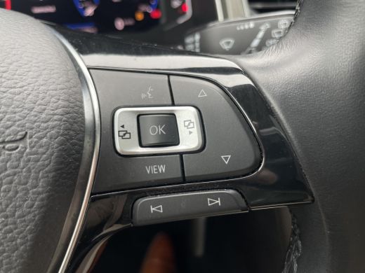 Volkswagen T-Roc 1.0 TSI Style Business | BTW ! ! | Panoramaschuif dak | Elk achterklep | Digital dashboard | ActivLease financial lease