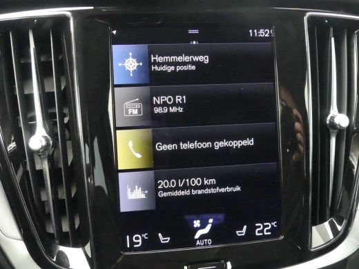 Volvo  V60 2.0 B3 Momentum Business | TREKHAAK | ADAPTIVE CRUISE | STUUR+STOELVERWARMING | CAMERA | PARKEERS... ActivLease financial lease
