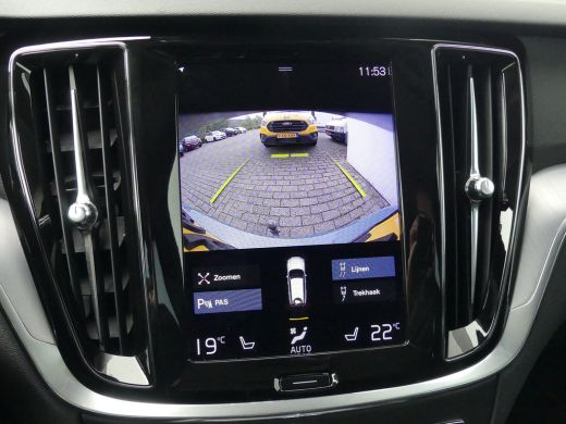 Volvo  V60 2.0 B3 Momentum Business | TREKHAAK | ADAPTIVE CRUISE | STUUR+STOELVERWARMING | CAMERA | PARKEERS... ActivLease financial lease