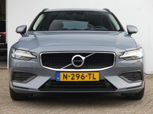 Volvo  V60 2.0 B3 Momentum Business | TREKHAAK | ADAPTIVE CRUISE | STUUR+STOELVERWARMING | CAMERA | PARKEERS... ActivLease financial lease