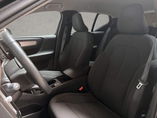 Volvo  XC40 1.5 T4 Recharge Inscription 211Pk Automaat (APPLE CARPLAY, GROOT NAVI, GETINT GLAS, TREKHAAK, SPO... ActivLease financial lease