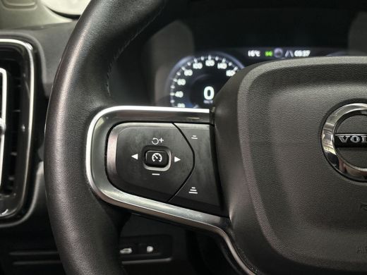 Volvo  XC40 1.5 T4 Recharge Inscription 211Pk Automaat (APPLE CARPLAY, GROOT NAVI, GETINT GLAS, TREKHAAK, SPO... ActivLease financial lease
