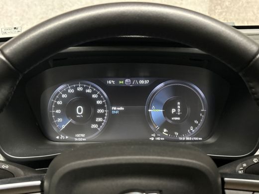 Volvo  XC40 1.5 T4 Recharge Inscription 211Pk Automaat (APPLE CARPLAY, GROOT NAVI, GETINT GLAS, TREKHAAK, SPO... ActivLease financial lease