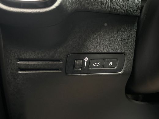 Volvo  XC40 1.5 T4 Recharge Inscription 211Pk Automaat (APPLE CARPLAY, GROOT NAVI, GETINT GLAS, TREKHAAK, SPO... ActivLease financial lease