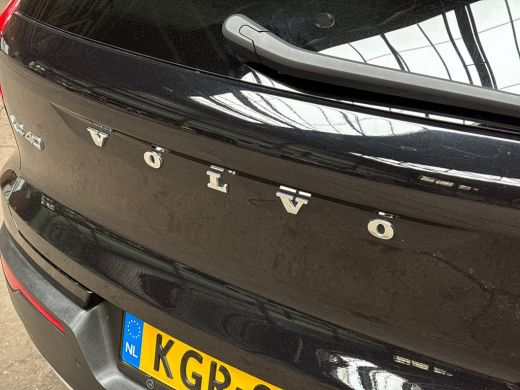 Volvo  XC40 1.5 T4 Recharge Inscription 211Pk Automaat (APPLE CARPLAY, GROOT NAVI, GETINT GLAS, TREKHAAK, SPO... ActivLease financial lease
