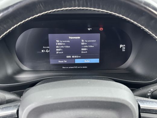 Volvo  XC40 Recharge P8 AWD R-Design | 19" Allseason | Trekhaak | Parkeercamera | Stoel/Stuur/Achterbankverwa... ActivLease financial lease