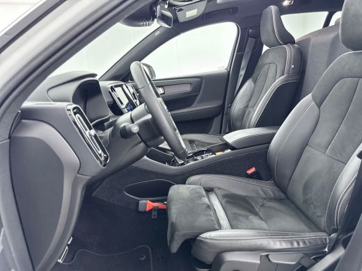 Volvo  XC40 T5 Recharge R-Design | 19" | Leder/Nubuck | Panoramadak | Trekhaak | Stoel/Stuurverwarming | Park... ActivLease financial lease