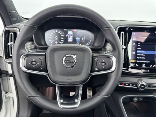 Volvo  XC40 T5 Recharge R-Design | 19" | Leder/Nubuck | Panoramadak | Trekhaak | Stoel/Stuurverwarming | Park... ActivLease financial lease