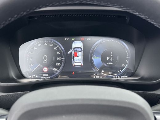 Volvo  XC40 T5 Recharge R-Design | 19" | Leder/Nubuck | Panoramadak | Trekhaak | Stoel/Stuurverwarming | Park... ActivLease financial lease