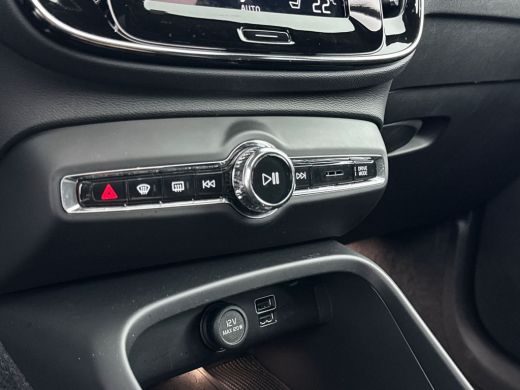 Volvo  XC40 T5 Recharge R-Design | 19" | Leder/Nubuck | Panoramadak | Trekhaak | Stoel/Stuurverwarming | Park... ActivLease financial lease