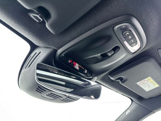 Volvo  XC40 T5 Recharge R-Design | 19" | Leder/Nubuck | Panoramadak | Trekhaak | Stoel/Stuurverwarming | Park... ActivLease financial lease