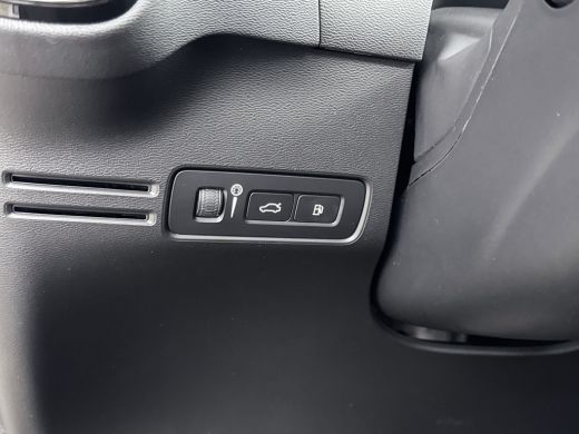 Volvo  XC40 T5 Recharge R-Design | 19" | Leder/Nubuck | Panoramadak | Trekhaak | Stoel/Stuurverwarming | Park... ActivLease financial lease
