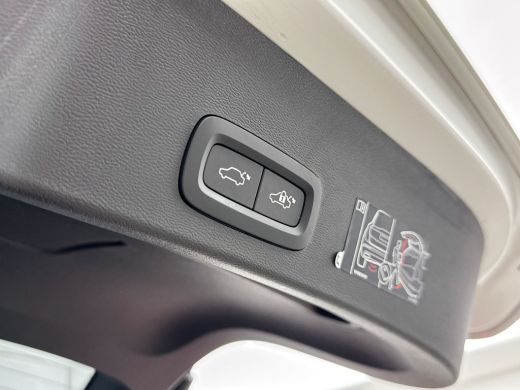 Volvo  XC40 T5 Recharge R-Design | 19" | Leder/Nubuck | Panoramadak | Trekhaak | Stoel/Stuurverwarming | Park... ActivLease financial lease