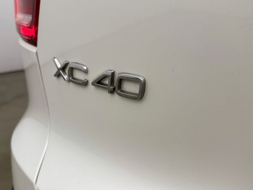 Volvo  XC40 T5 Recharge R-Design | 19" | Leder/Nubuck | Panoramadak | Trekhaak | Stoel/Stuurverwarming | Park... ActivLease financial lease