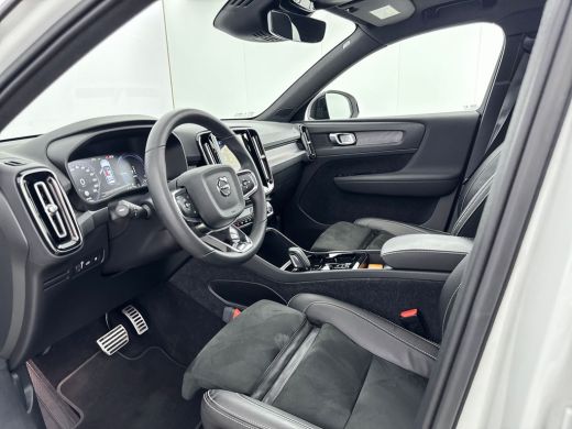 Volvo  XC40 T5 Recharge R-Design | 19" | Leder/Nubuck | Panoramadak | Trekhaak | Stoel/Stuurverwarming | Park... ActivLease financial lease