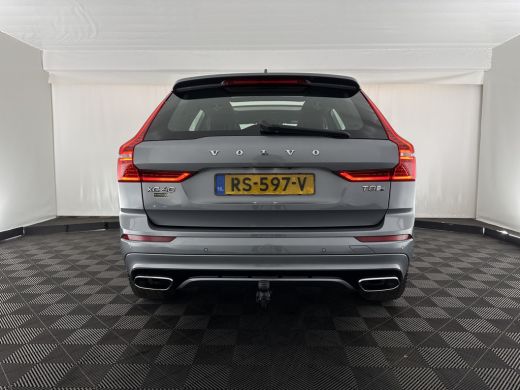 Volvo  XC60 2.0 T8 Twin Engine AWD R-Design (INCL.BTW) *PANO | LEATHER-MICROFIBRE | FULL-LED | KEYLESS | AIR-... ActivLease financial lease