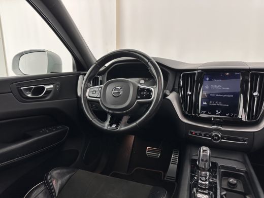 Volvo  XC60 2.0 T8 Twin Engine AWD R-Design (INCL.BTW) *PANO | LEATHER-MICROFIBRE | FULL-LED | KEYLESS | AIR-... ActivLease financial lease