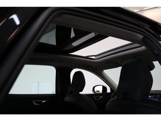 Volvo  XC60 T6 350PK Ultra Dark | 360&deg; | Trekhaak | Head-up | Adap Cruise | HK Audio | Memory | 20'' ActivLease financial lease