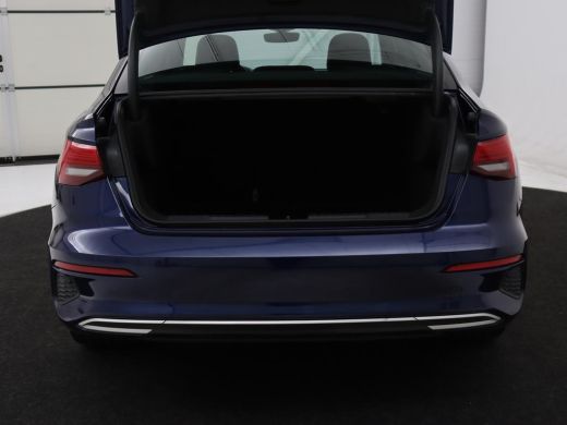 Audi A3 30 TFSI Advanced edition | Stoelverwarming | Adaptive cruise | Keyless | Camera | Carplay | Audi ... ActivLease financial lease