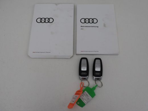 Audi A3 30 TFSI Advanced edition | Stoelverwarming | Adaptive cruise | Keyless | Camera | Carplay | Audi ... ActivLease financial lease