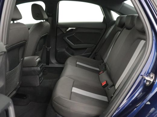 Audi A3 30 TFSI Advanced edition | Stoelverwarming | Adaptive cruise | Keyless | Camera | Carplay | Audi ... ActivLease financial lease