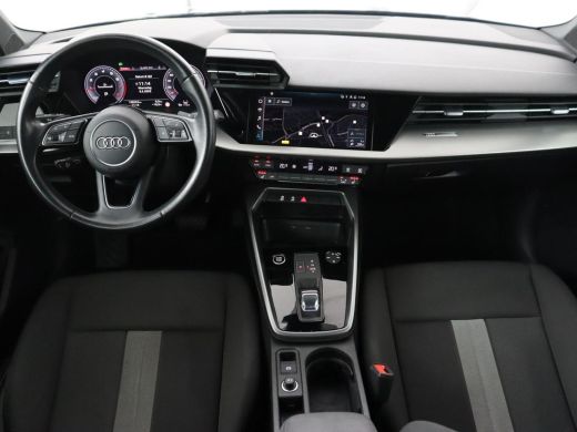 Audi A3 30 TFSI Advanced edition | Stoelverwarming | Adaptive cruise | Keyless | Camera | Carplay | Audi ... ActivLease financial lease