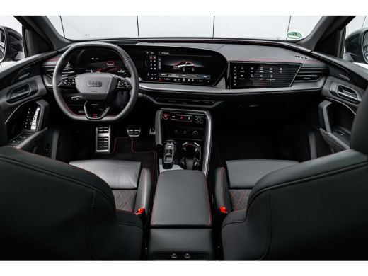 Audi SQ5 3.0 TFSI 367PK | UNIEK IN NEDERLAND! | Trekhaak | Panorama Dak | B&O | Luchtvering | Head-up Disp... ActivLease financial lease
