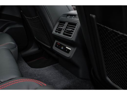 Audi SQ5 3.0 TFSI 367PK | UNIEK IN NEDERLAND! | Trekhaak | Panorama Dak | B&O | Luchtvering | Head-up Disp... ActivLease financial lease